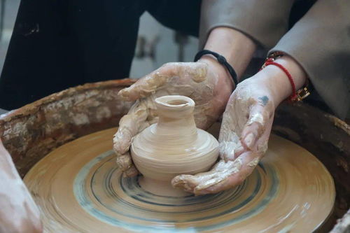 一捧热土 一颗匠心 文登区美术教师“尚美讲堂”第八期绘画培训活动圆满举行